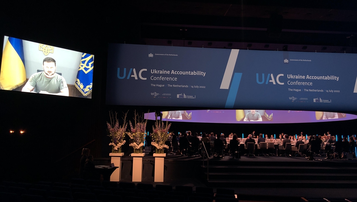 Lahey'de "Ukrayna'daki Suçların Hesabının Sorulması" Başlıklı Konferans Düzenlendi