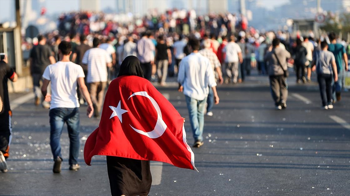 Darbe Girişiminin Kilit Noktası İstanbul'da O Geceden Sabaha Kritik 11 Saat