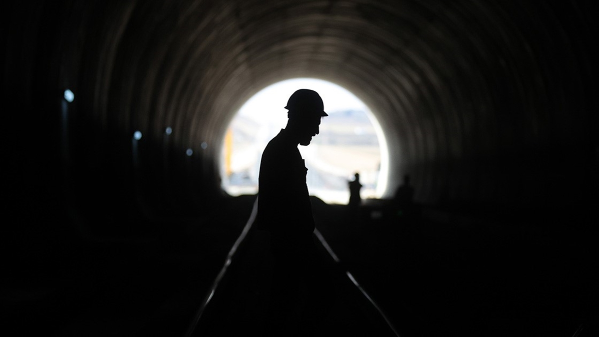 Osmaneli-Bursa-Bandırma-Balıkesir Hızlı Tren Hattı T04 Tüneli Işığa Kavuşuyor