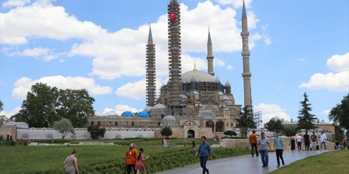 Gurbetçinin Sınır Kapılarından 'ekspres Geçişi' Kentin Turizm Ve Ekonomisine De Katkı Sağlıyor
