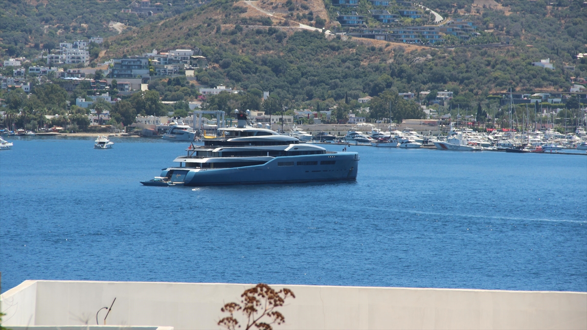 Mega Yat "Aviva" Bodrum'da