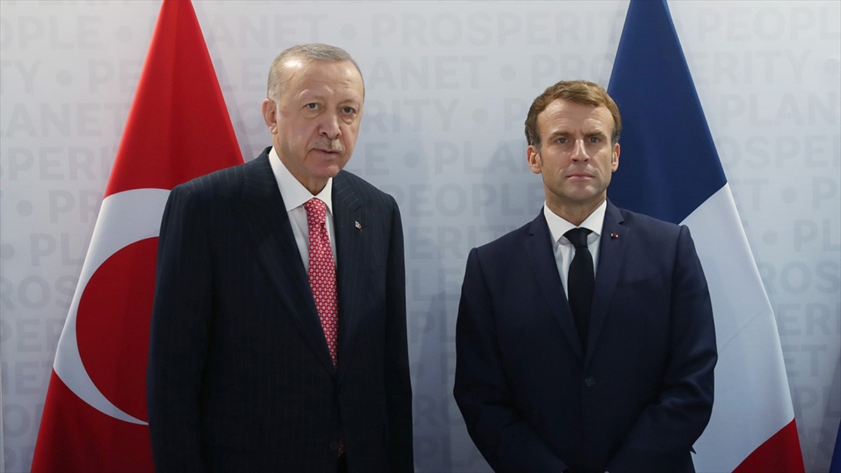 Cumhurbaşkanı Erdoğan, Fransa Cumhurbaşkanı Macron İle Telefonda Görüştü