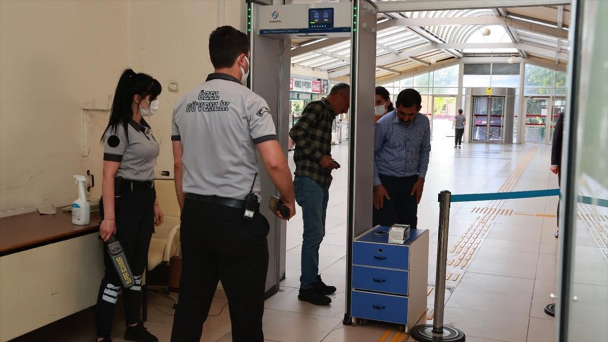 Sağlık Bakanı Koca: Ülke Geneline Yayılacak Sistemle Şiddete Bir Engel Koyuyoruz