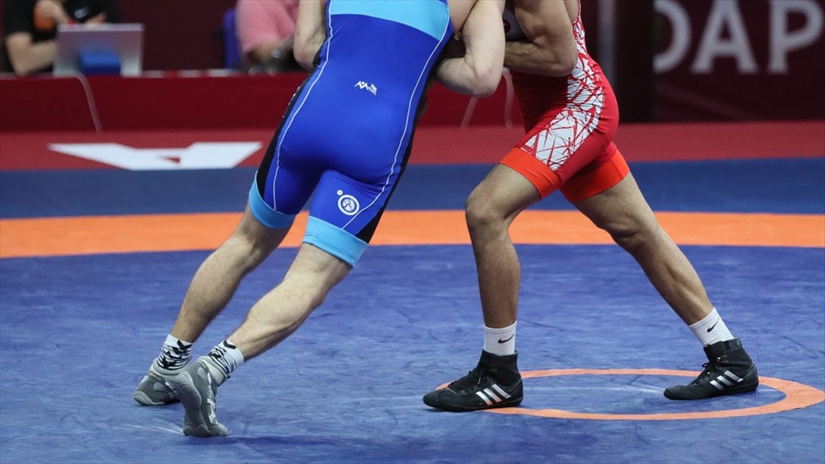 Milli Güreşçilerden Tunus'taki Özel Turnuvada Biri Altın Üç Madalya