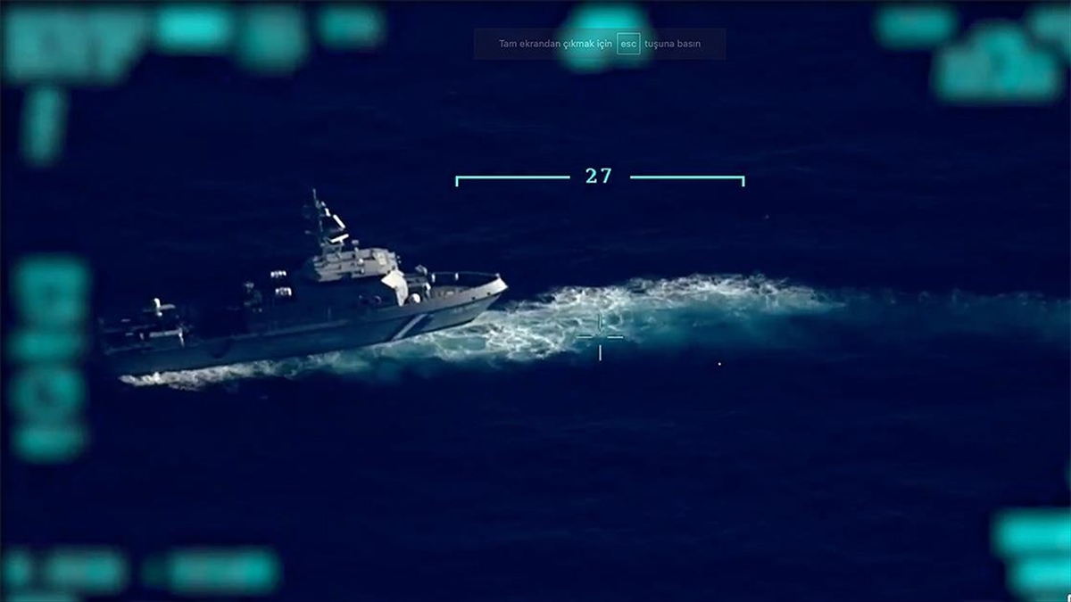 MSB Düzensiz Göçmenlerin Ege Denizi'nde Yunanistan Tarafından Geri İtilişinin Görüntülerini Paylaştı