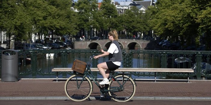 Hollanda'da Hava Sıcaklığının Rekor Seviyelere Çıkacağı Tahmin Ediliyor