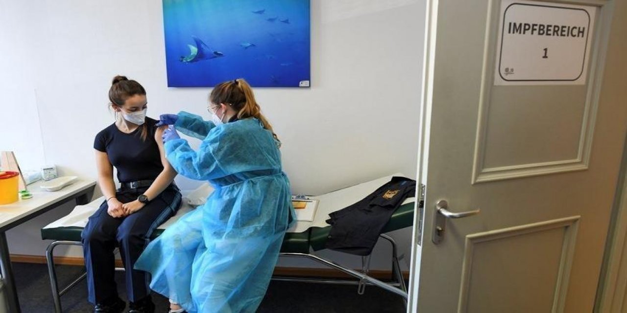 Almanya’da maske zorunluluğu geri geliyor