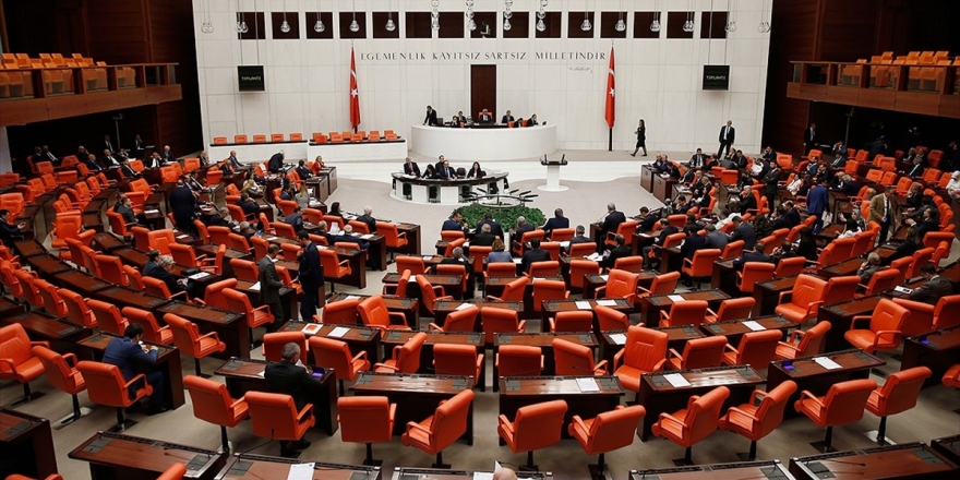Meclis'in Yeni Askerlik Sistemi Mesaisi Sürecek