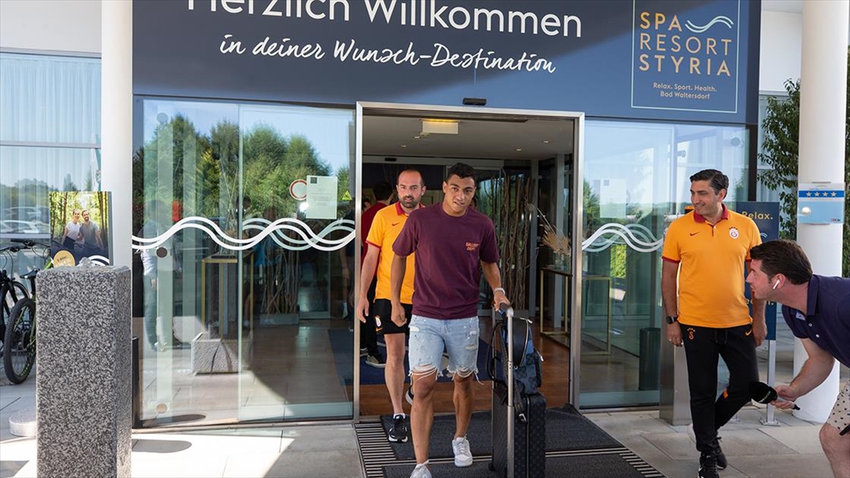 Galatasaray'dan Nantes'a Transfer Olan Mustafa Muhammed Kamptan Ayrıldı