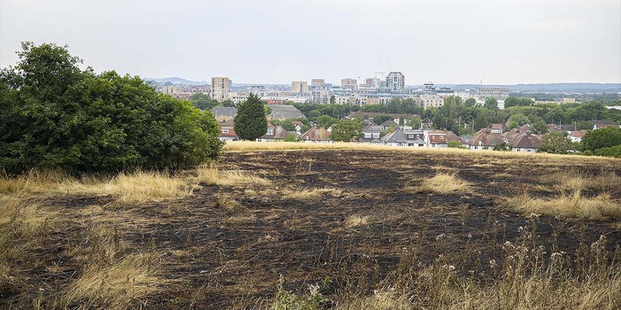 Londra’daki Yangınların Kontrol Altına Alınması İçin Mücadele Sürüyor
