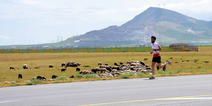 Altın Madalya İçin Bin 700 Rakımda Çalışıyor