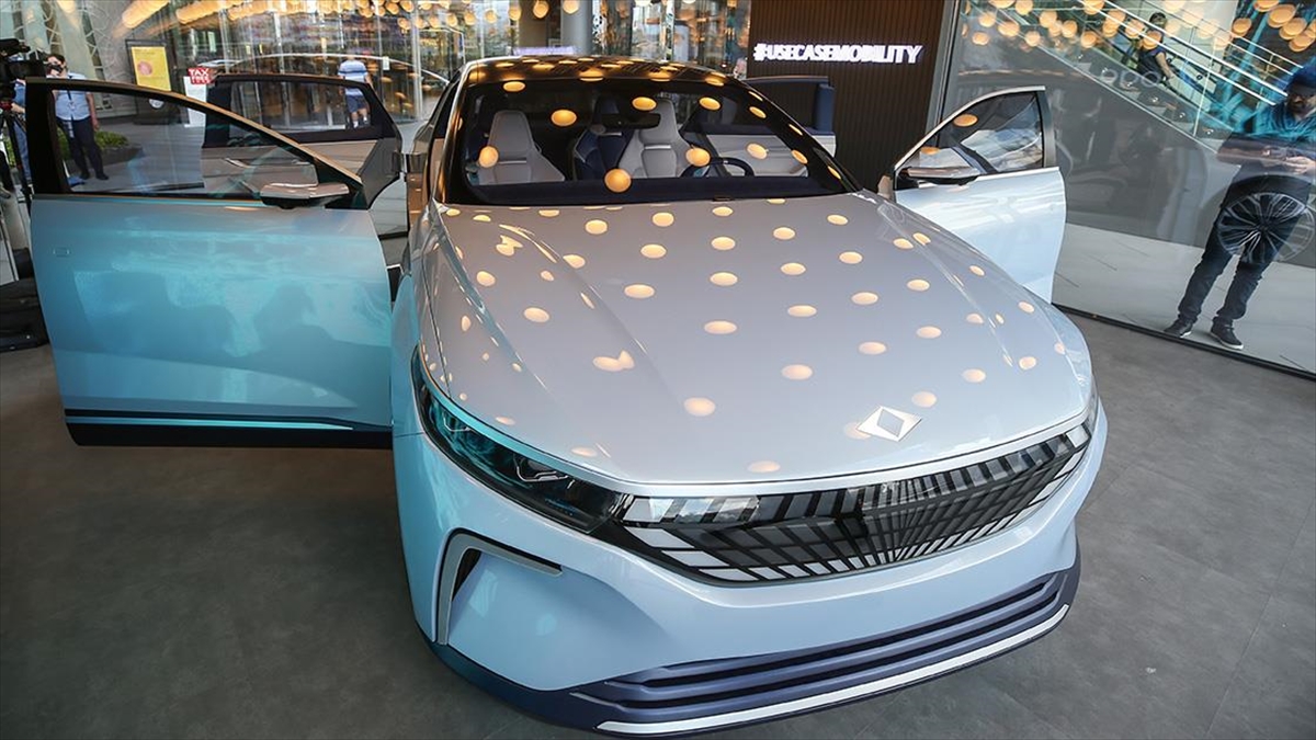 Togg, 'Konsept Akıllı Cihazını' Zorlu Center'da Vitrine Çıkardı