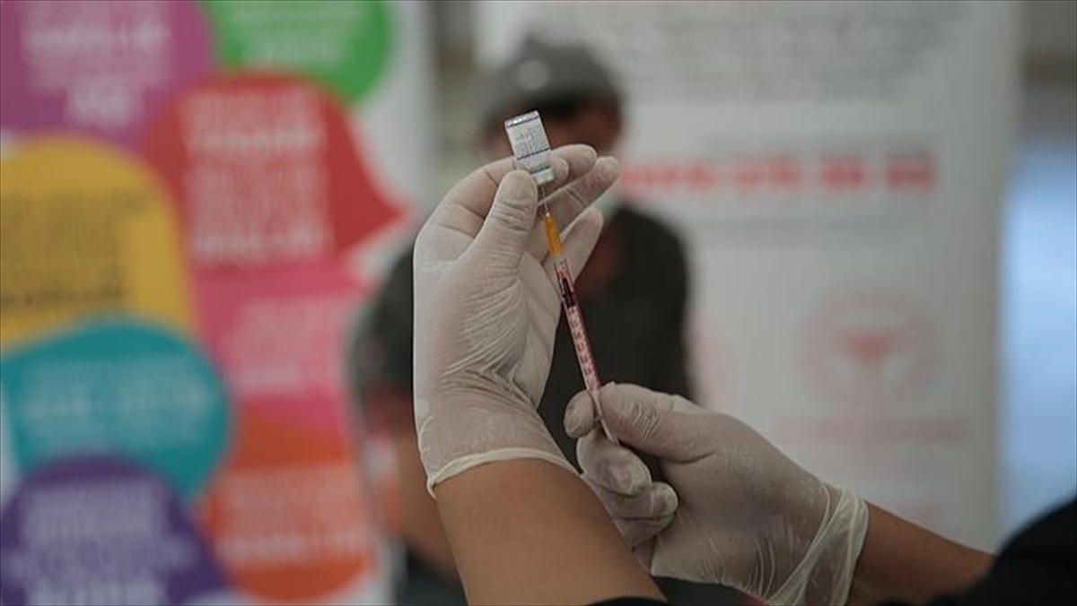 Artan Kovid-19 Vakalarına Karşı "Hatırlatma Dozu" Yaptırın Çağrısı