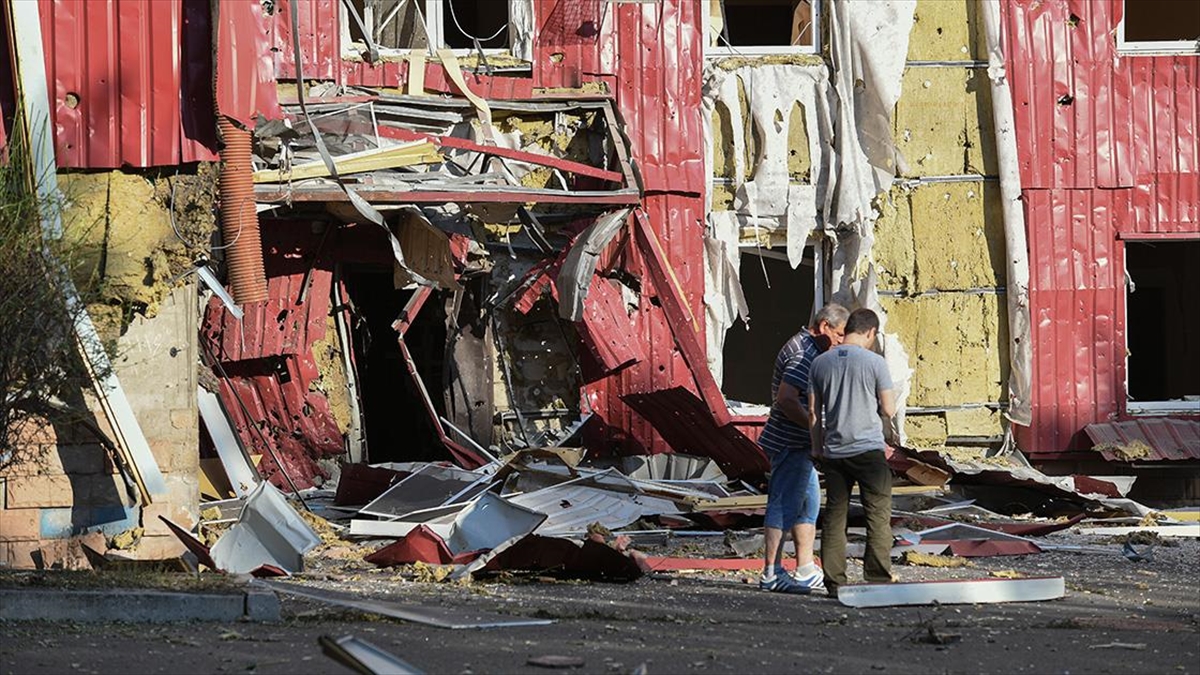 Ukrayna-Rusya Savaşında Siviller Zarar Görüyor