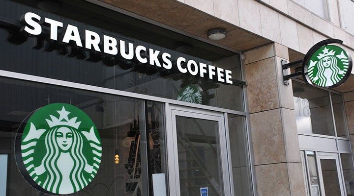 Starbucks LGBT'li sapkınlar için servet döktü!