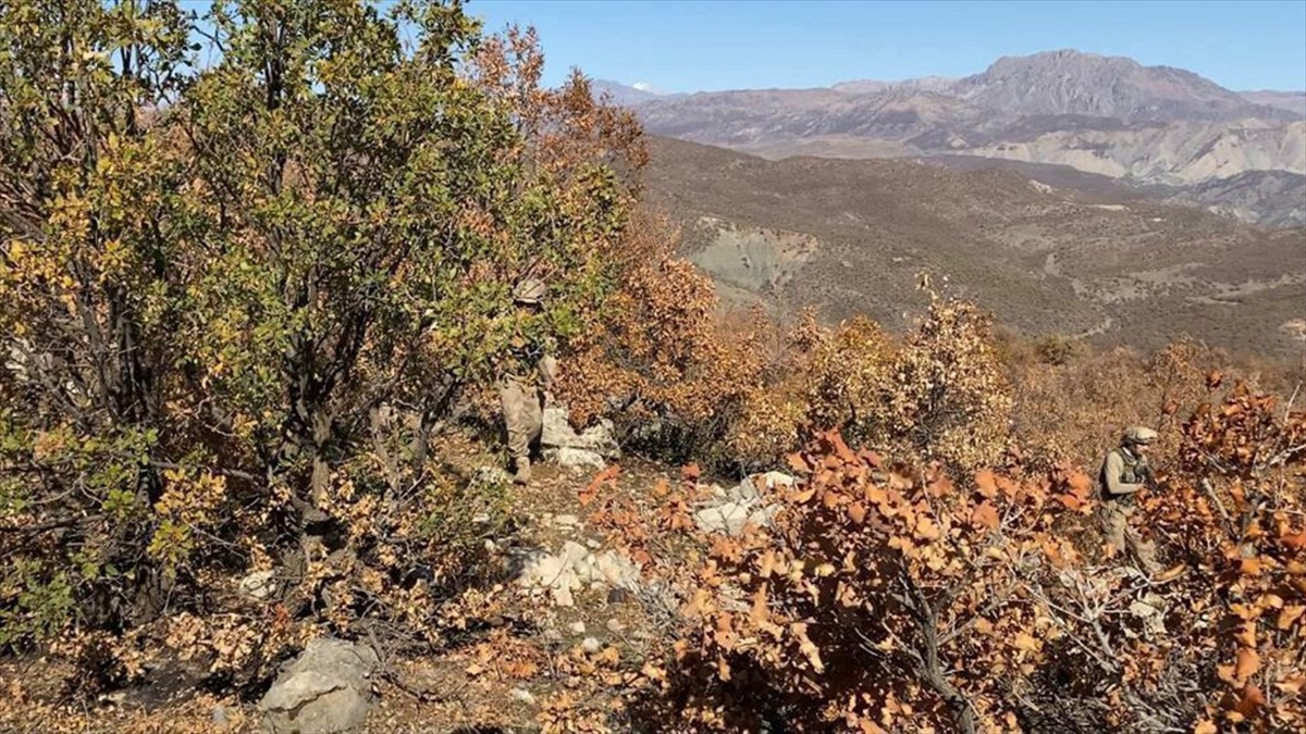 İçişleri Bakanlığınca Bitlis'te Eren Abluka-24 Operasyonu Başlatıldı
