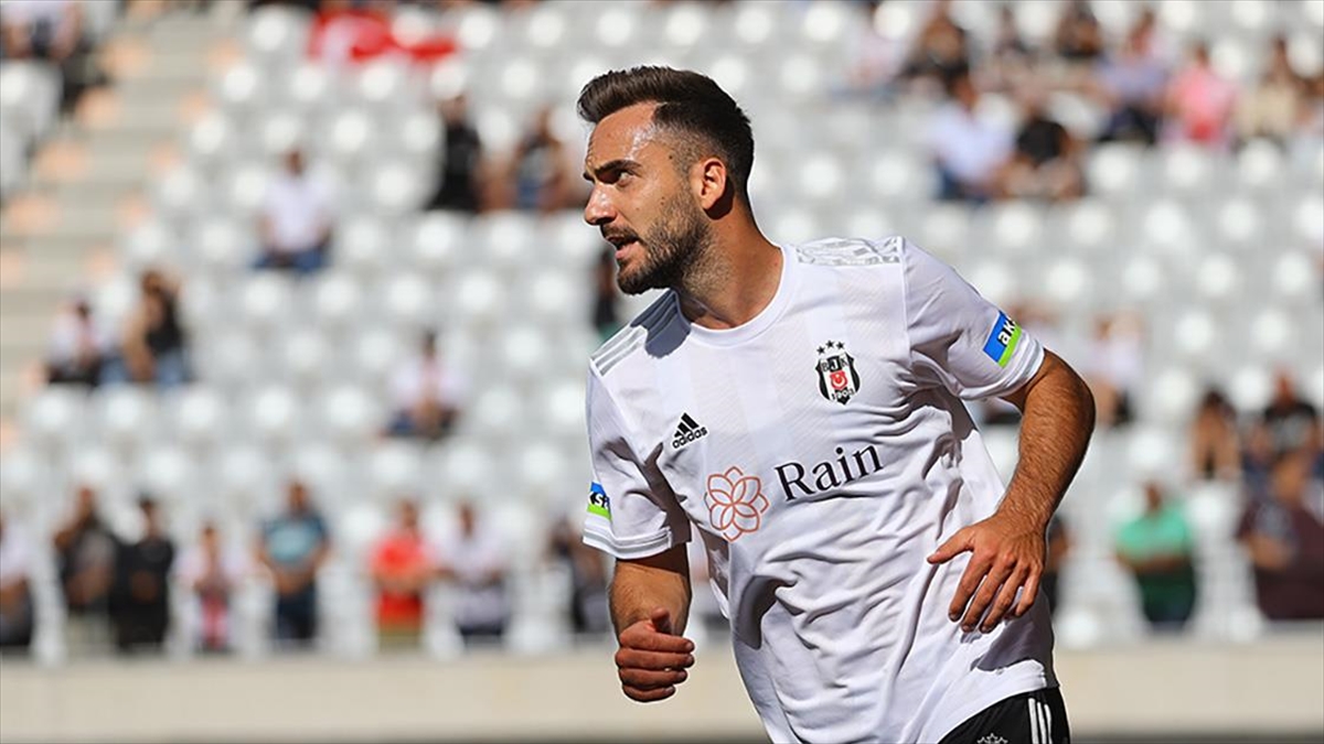 Beşiktaşlı Futbolcu Kenan Karaman'da Ödem Ve Gerilme Tespit Edildi