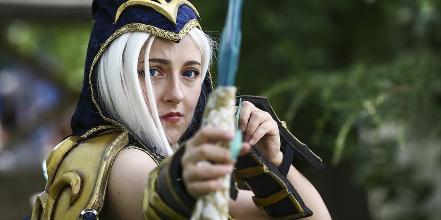 I-tech Teknoloji Kongre Ve Fuarı'nda Renkli Görüntüler