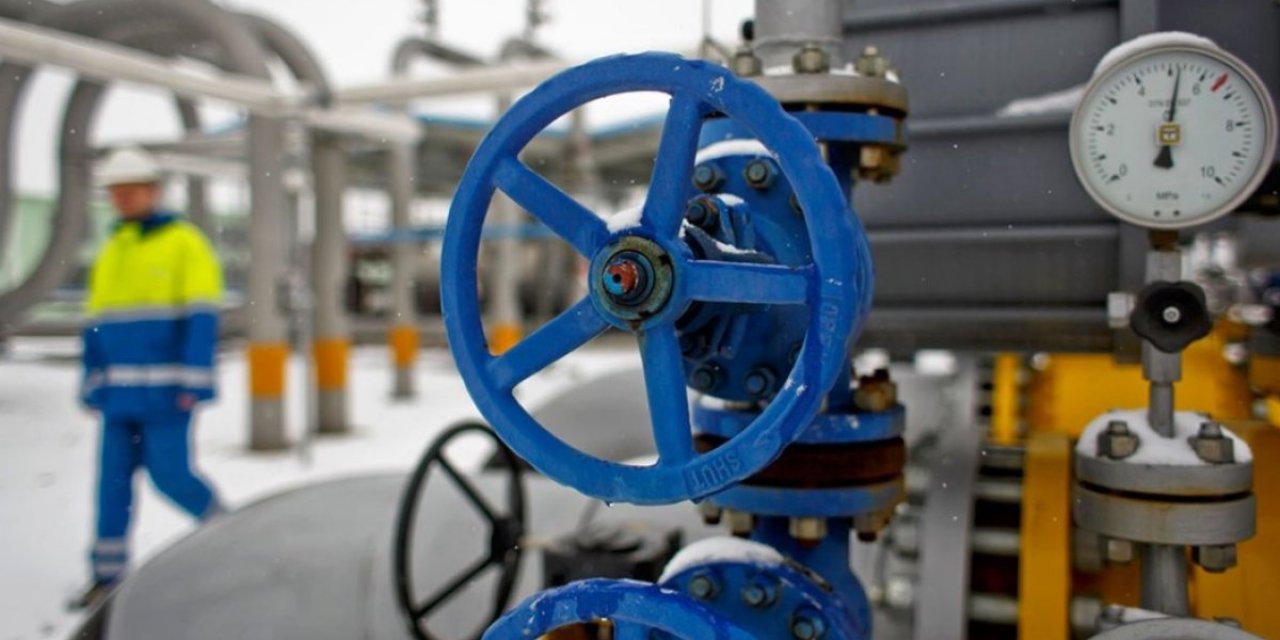 Rusya'dan Avrupa'ya gaz akışı yarı yarıya düşüyor
