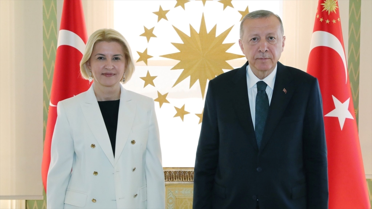 Cumhurbaşkanı Erdoğan, Gagavuz Özerk Yeri Başkanı Vlah'ı Kabul Etti