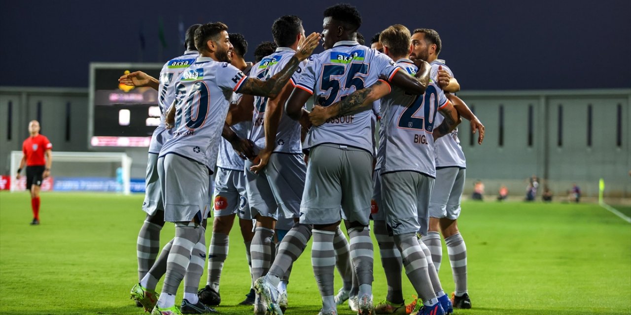 Medipol Başakşehir İsrail'de Turu Geçti