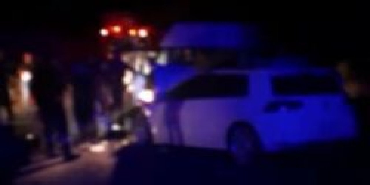 Nevşehir'de turistleri taşıyan minibüs otomobille çarpıştı: 14 yaralı