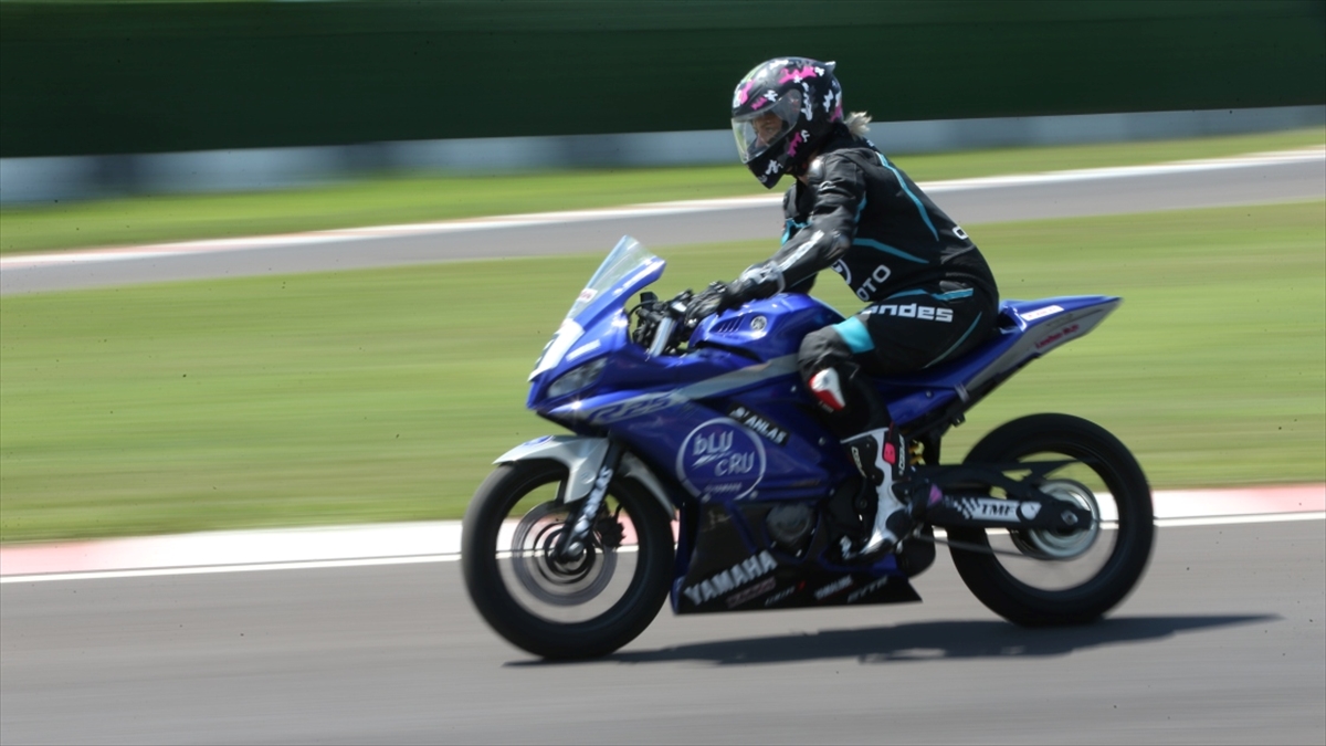 Milli Motosikletçi Toprak Razgatlıoğlu, Çekya'da 2. Olarak Podyuma Çıktı