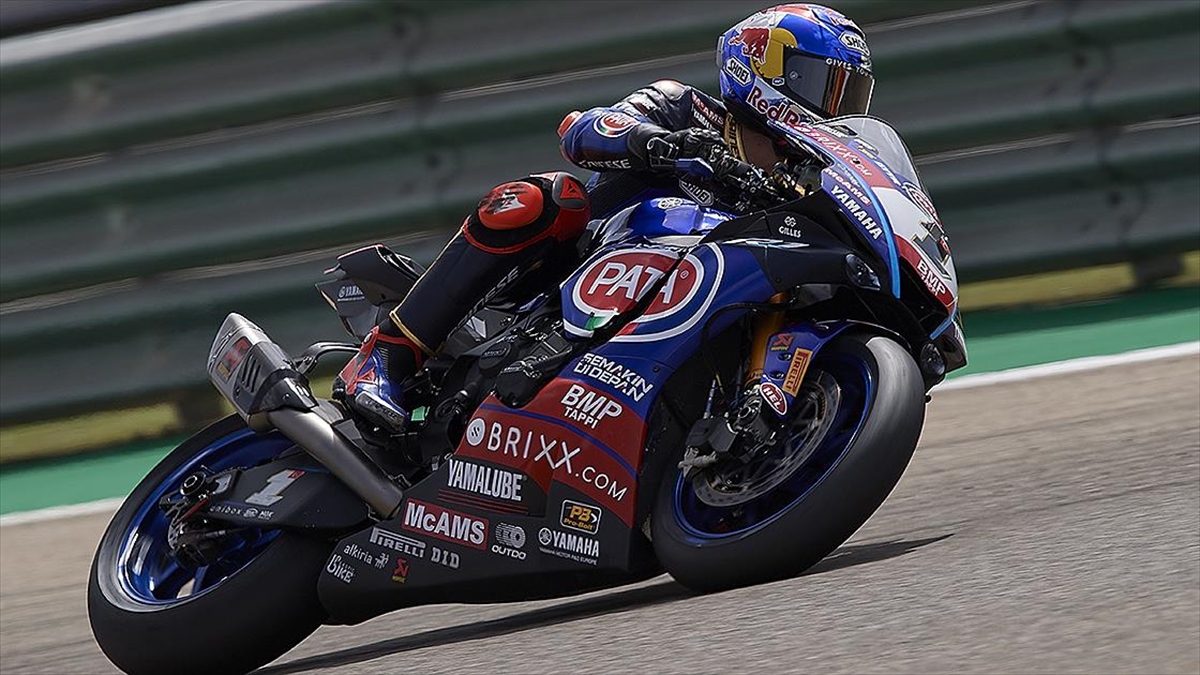 Toprak Razgatlıoğlu, Çekya'da Sıralama Yarışında Birinci Oldu