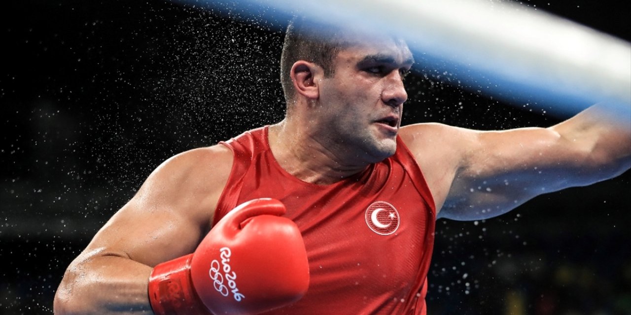 Abd'deki Ağır Sıklet Boks Maçında Ali Eren Demirezen, Kownacki'yi Yendi