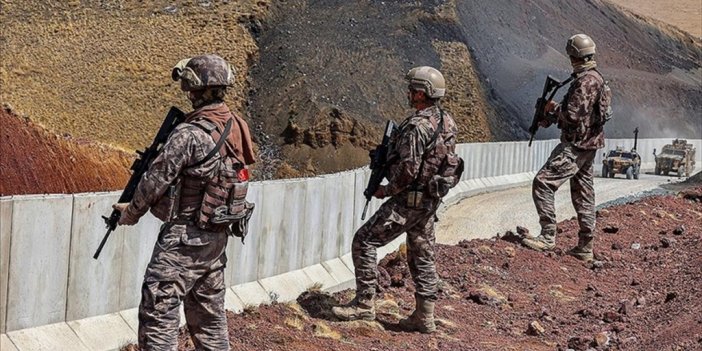 Bir Terörist Teslim Oldu