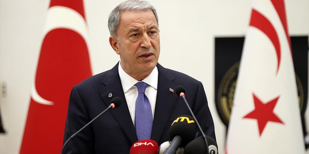 Bakan Akar: Türkiye Cumhuriyeti, Kıbrıs'taki Garantörlük Görevini Eksiksiz Şekilde Yerine Getirmeyi Sürdürecek