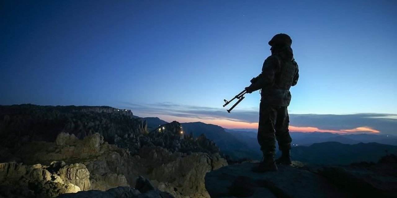 Örgütten kaçan 2 PKK'lı daha teslim oldu