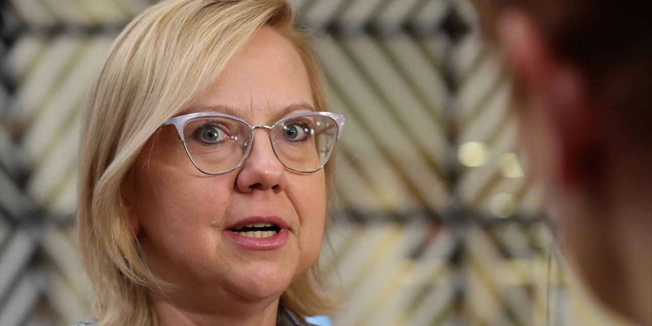 Polonyalı Bakandan Ab'de Kömür Kullanımını Engelleyen Düzenlemelerin Askıya Alınması Önerisi