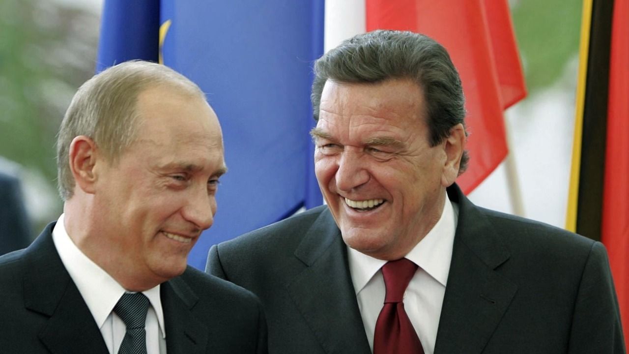 Putin'le görüşen Schröder duyurdu: Moskova, masaya oturmaya açık