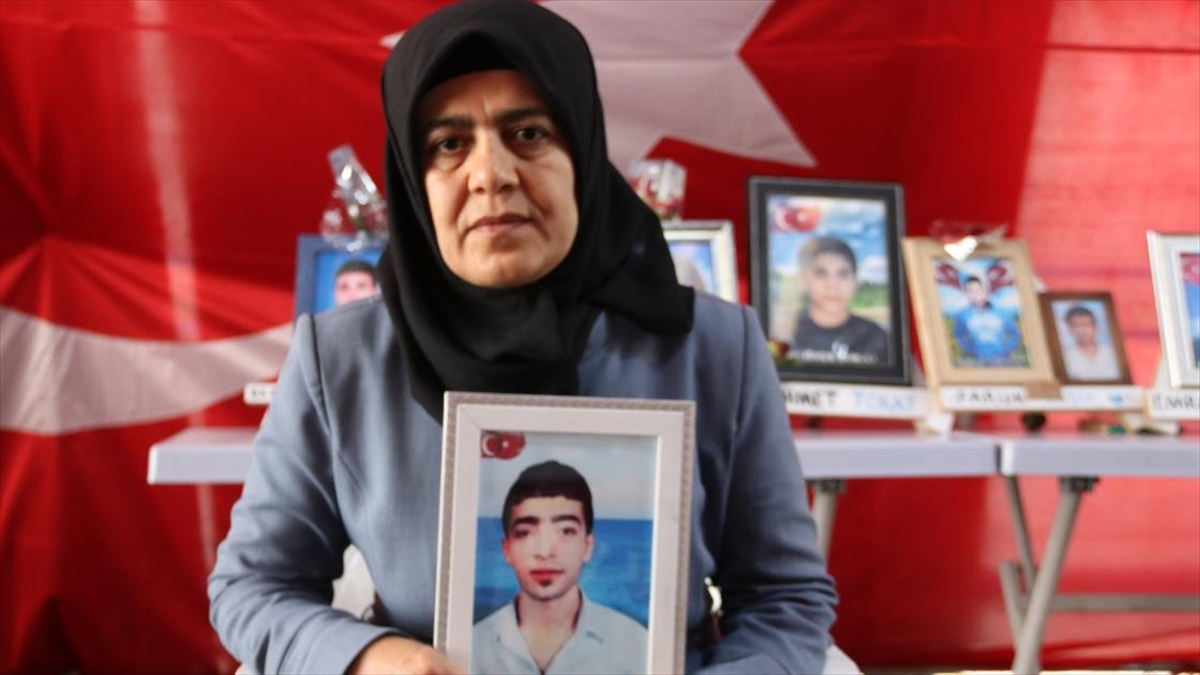 Diyarbakır Annesi Çağmar: Çocuklarımızı Kaybolduğu Yerde Arıyoruz
