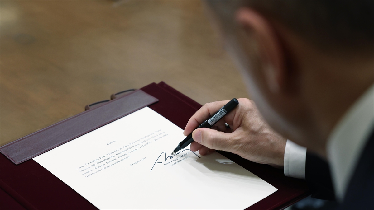 Cumhurbaşkanı Erdoğan Yüksek Askeri Şura Kararlarını Onayladı