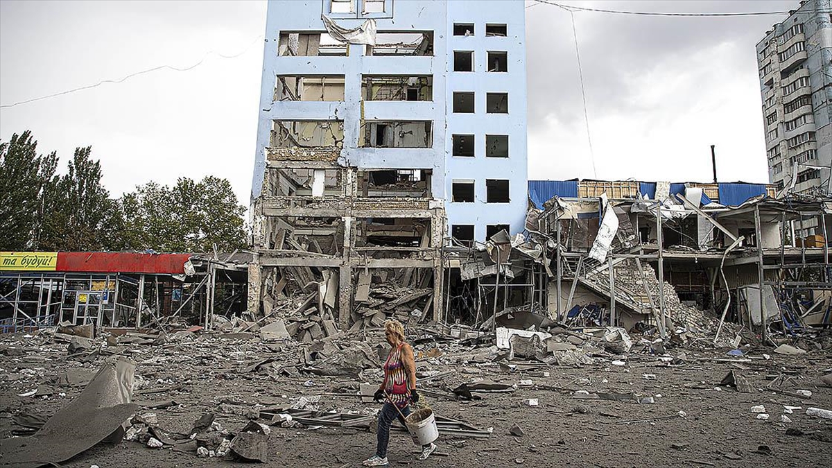 Ukrayna'nın Karadeniz'deki Liman Kenti Mıkolayiv'e Rus Hava Saldırıları Arttı