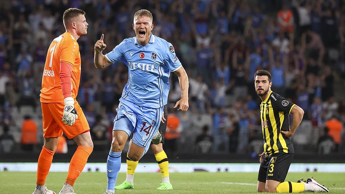 Son Şampiyon Yeni Sezona Galibiyetle Başladı