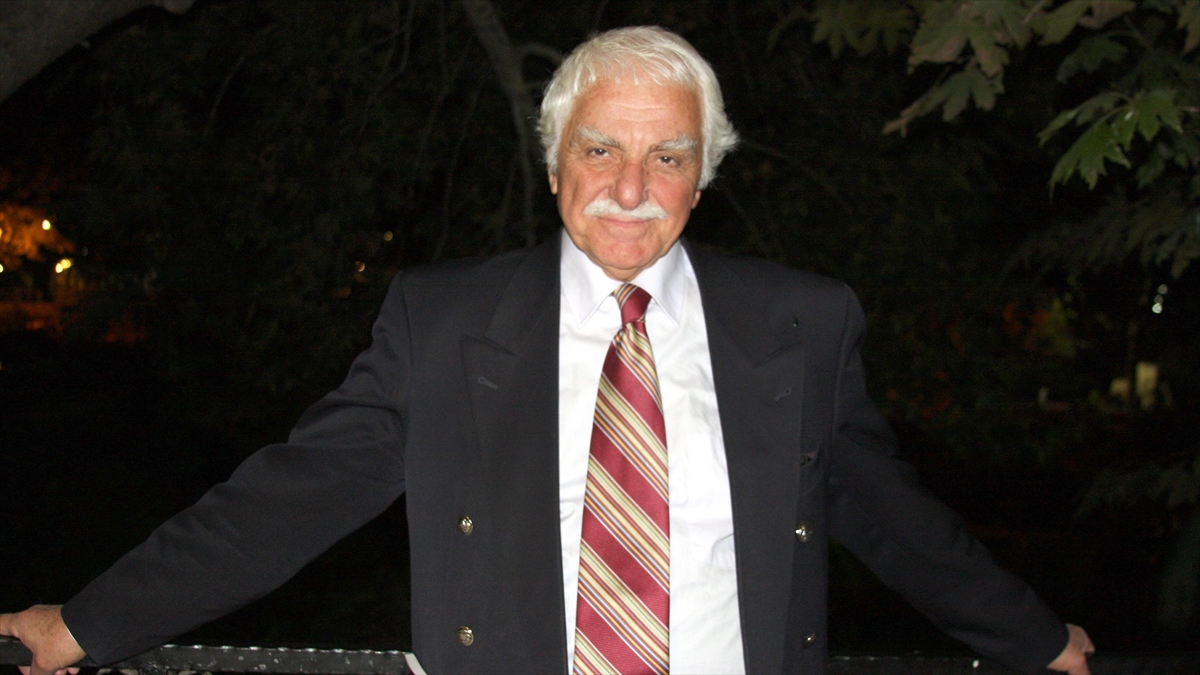 Oyuncu Semih Sergen Hayatını Kaybetti