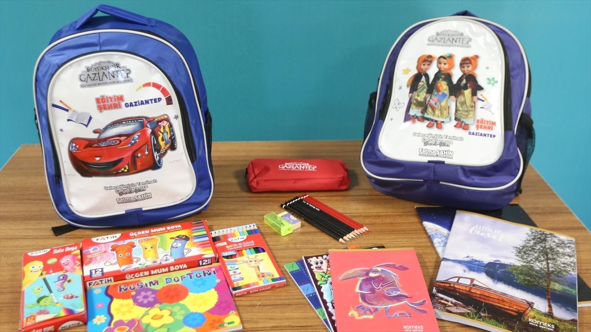 Gaziantep'te İlkokula Başlayacak 75 Bin Öğrenciye Çanta Ve Kırtasiye Desteği