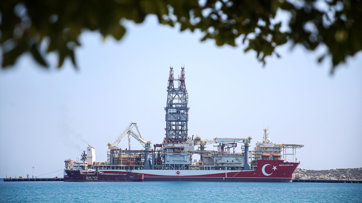 Bakan Dönmez: Abdülhamid Han Akdeniz'in Derin Sularıyla Buluşmak İçin Gün Sayıyor