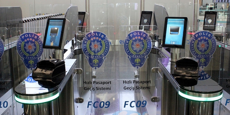 İstanbul Havalimanı'nda 'Hızlı Pasaport Geçiş Sistemi' Başladı