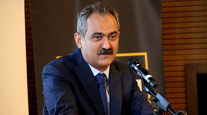 Bakan Özer velilerin "kayıt parası" şikayetini görmedi: Sadece algı