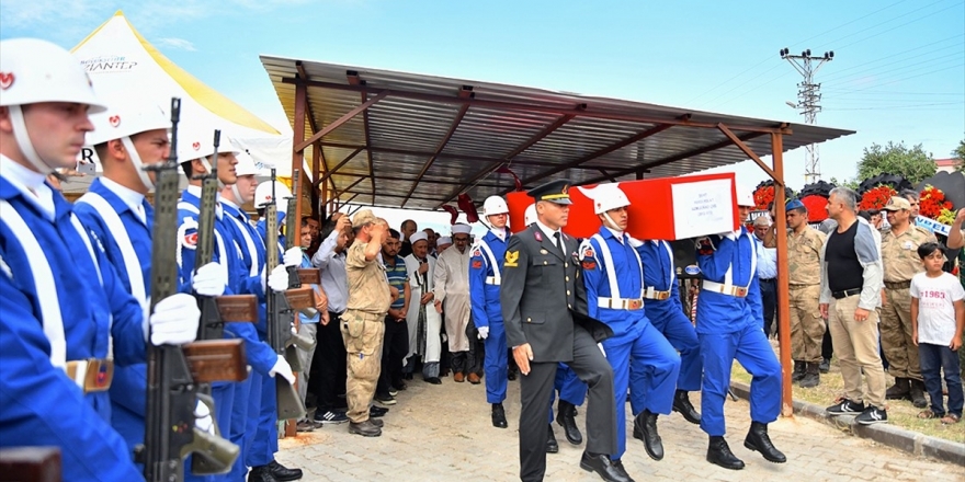 Şehit Uzman Çavuş Polat Son Yolcuğuna Uğurlandı