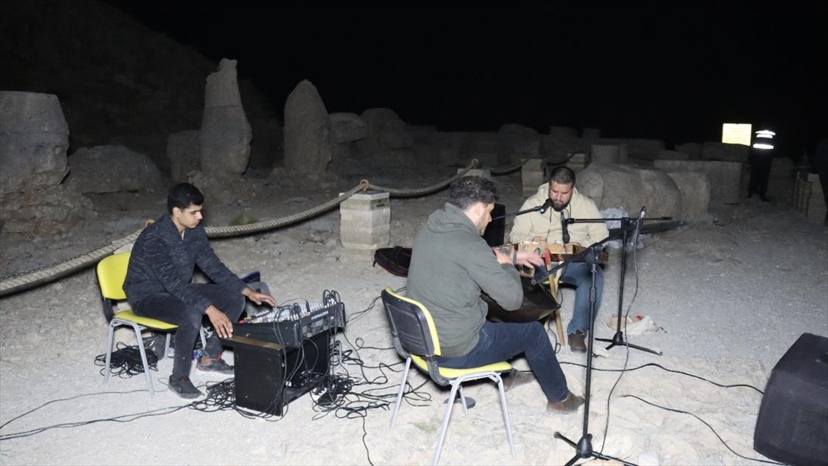 Nemrut Dağı'nda Konser Verildi