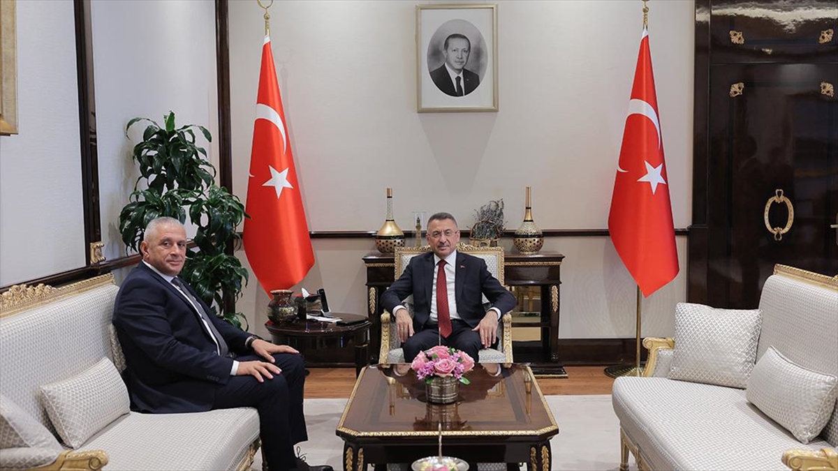 Cumhurbaşkanı Yardımcısı Oktay, Kktc Çalışma Ve Sosyal Güvenlik Bakanı Taçoy'u Kabul Etti