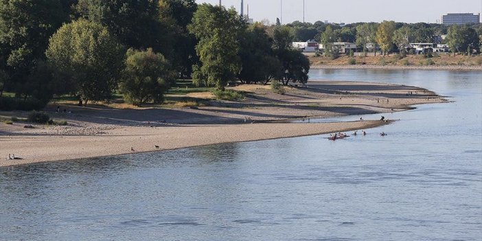 Kuraklık Almanya'daki Nehirlerde "açlık Kayalarını" Ortaya Çıkardı