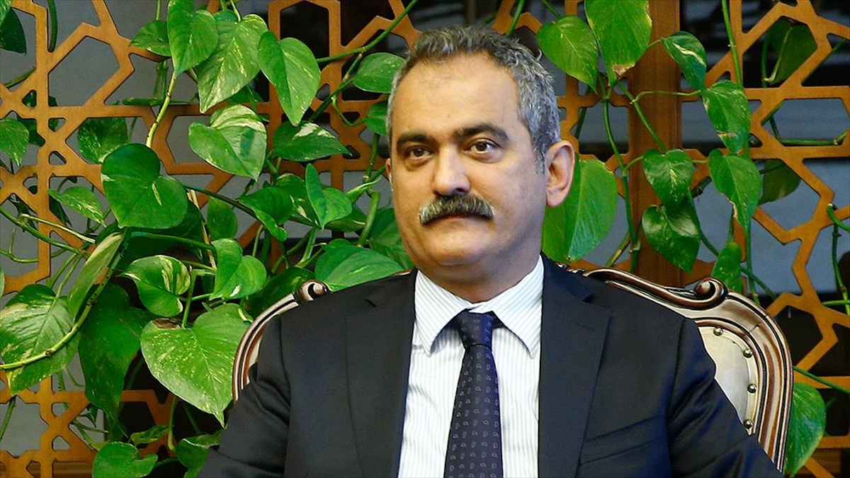 Milli Eğitim Bakanı Özer: Bu Sene İlk Defa Yardımcı Kaynakları Göndermeye Başladık