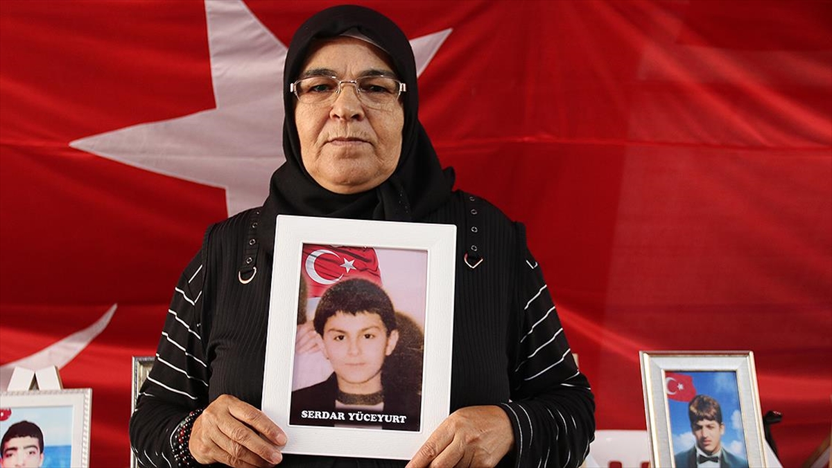 Diyarbakır Annelerinden Yüceyurt: Oğlum Devletimize Teslim Ol