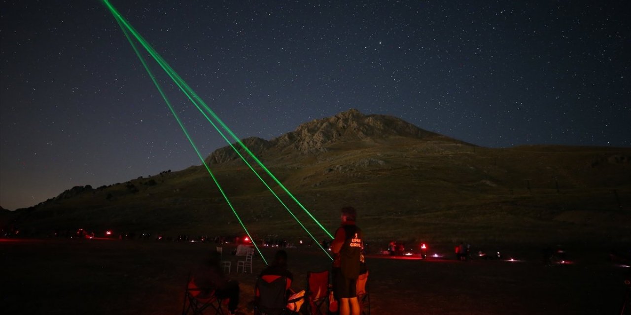 Antalya Gökyüzü Gözlem Etkinliği'nde meteor yağmuru izlendi